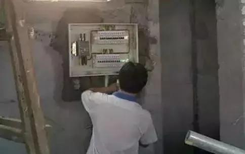 接地线和没有地线的区别,接地线如何保证不触碰地线