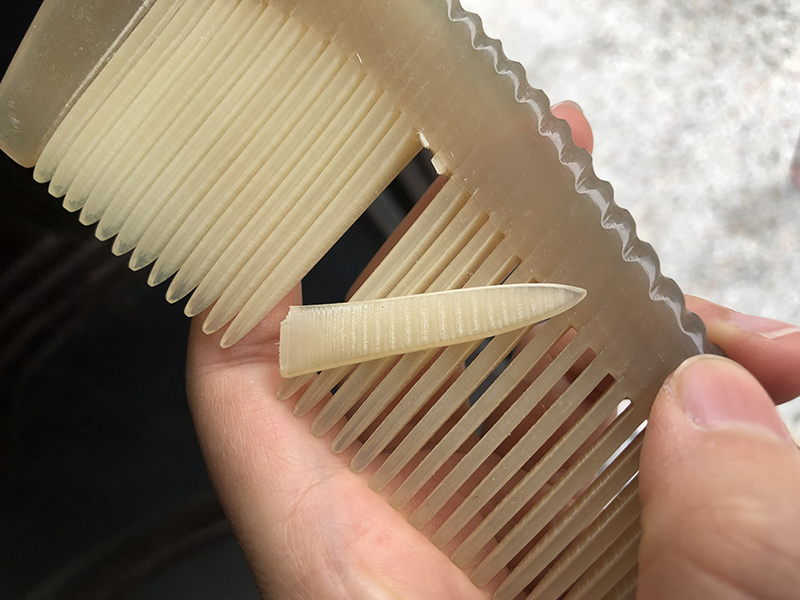 如何鉴别白水牛角梳子真假图解,白水牛牛角梳真假辨别