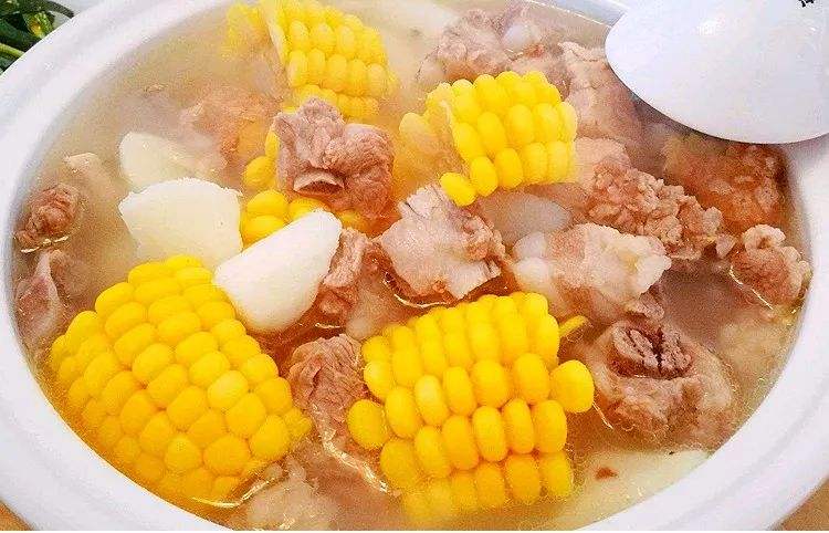 煲玉米排骨汤的正确方法,煲排骨玉米汤的方法