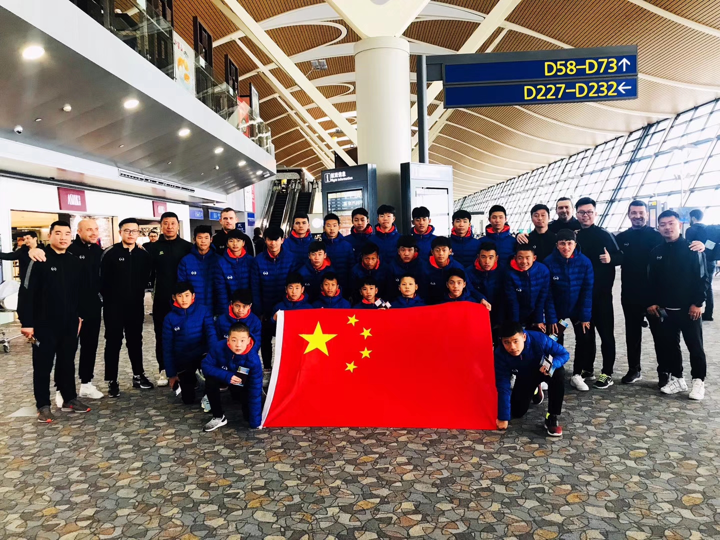 国青队输泰国空门不进,国家队输给泰国