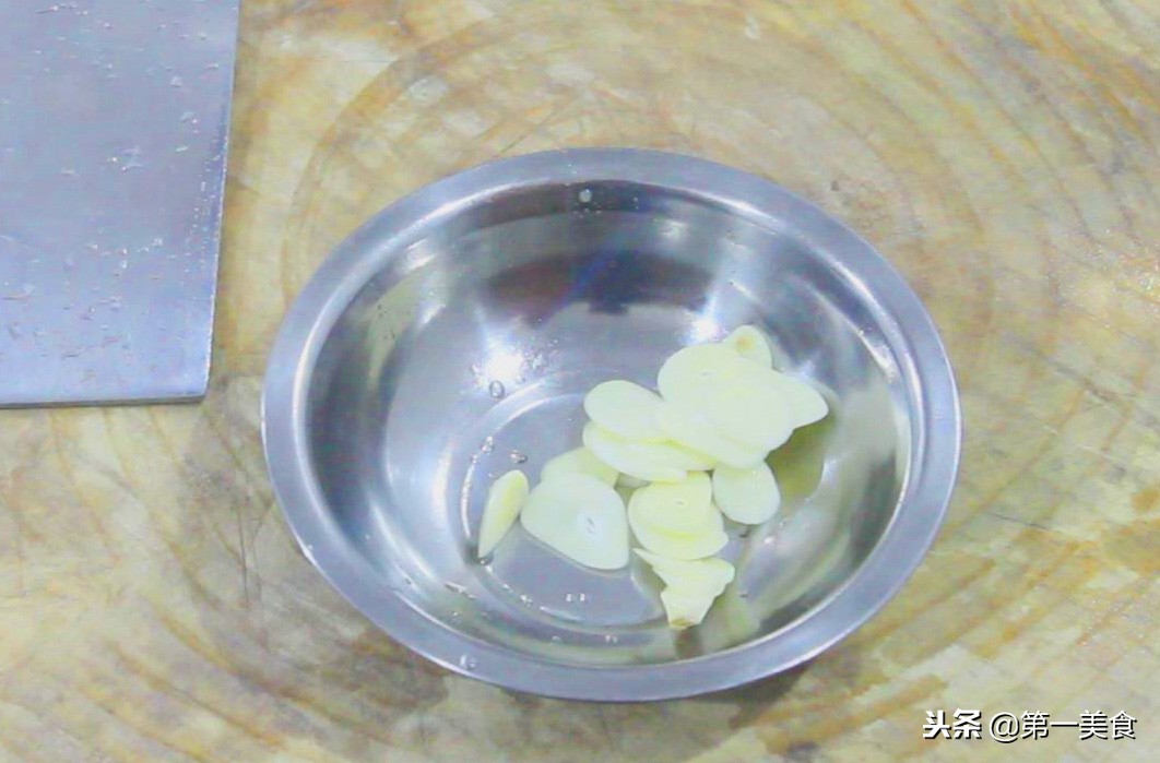 清炒山药怎么让山药不发黑,怎样清炒山药既白又清脆