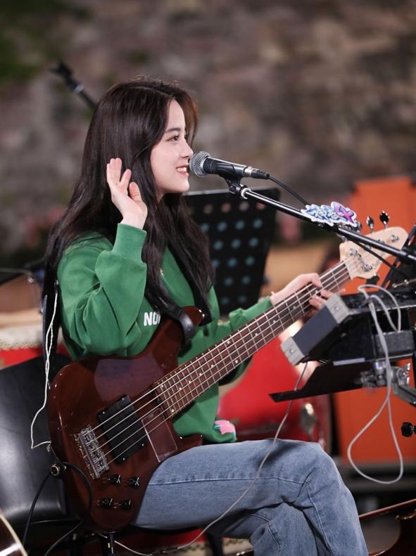 李荣浩汪苏泷下雨天完整版,下雨天蒋一侨李荣浩汪苏泷