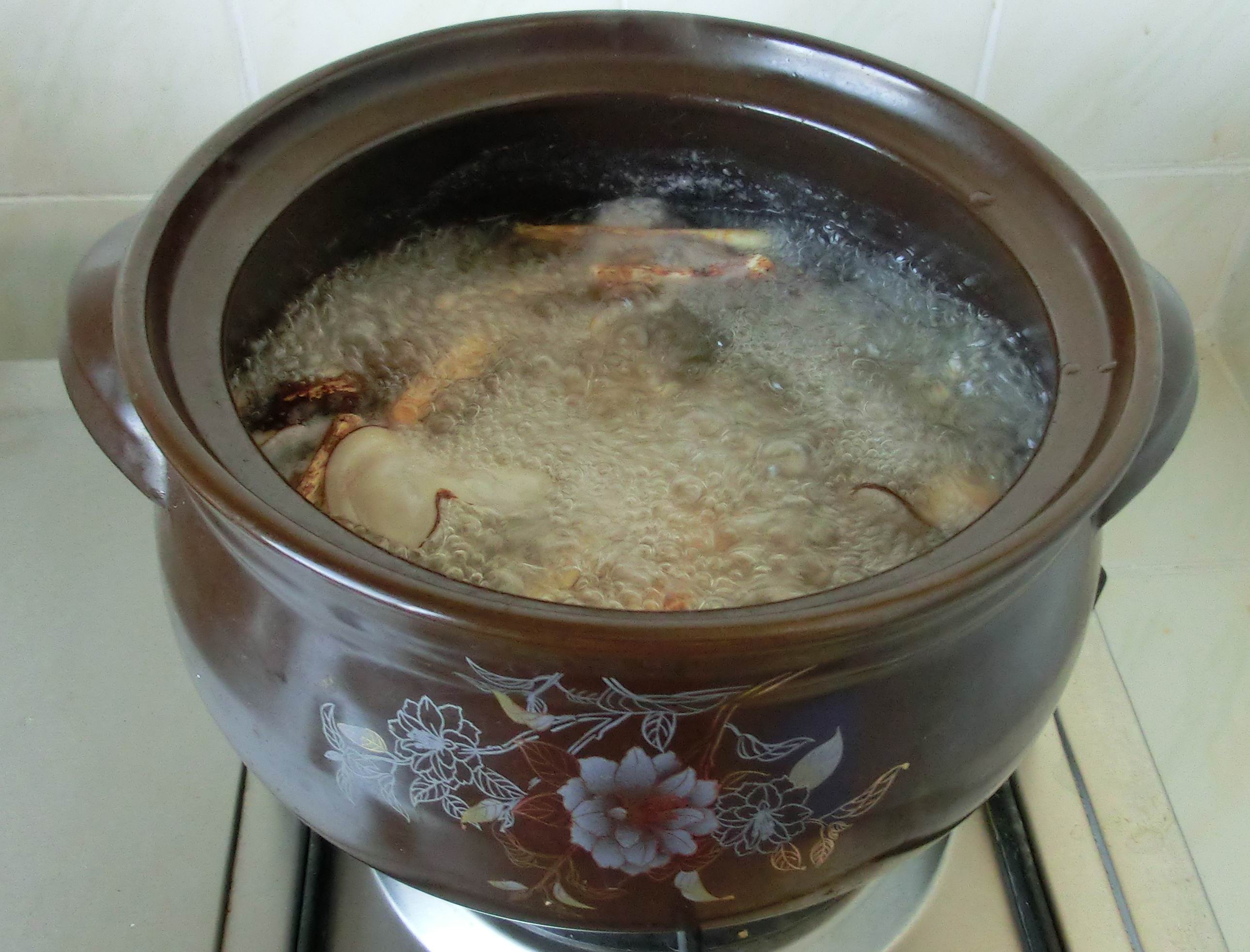 入夏后这6道汤多做给家人喝,入夏适合喝的汤