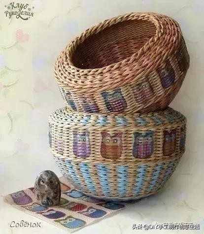 旧报纸变废为宝手工编织收纳筐,旧报纸制作简易的收纳筐