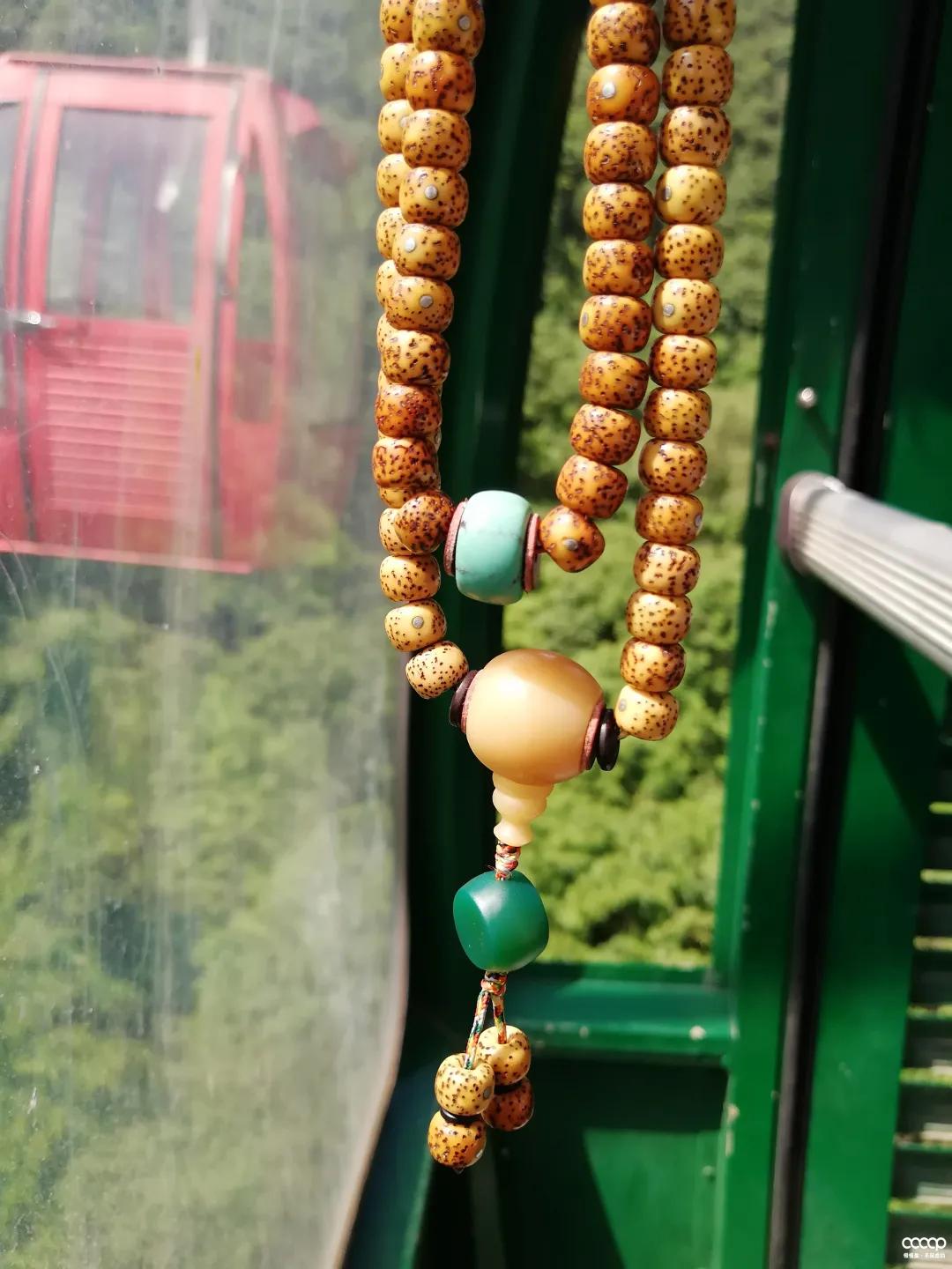 他试了一瓶“印度神油”,盘串6年,包浆妙啊