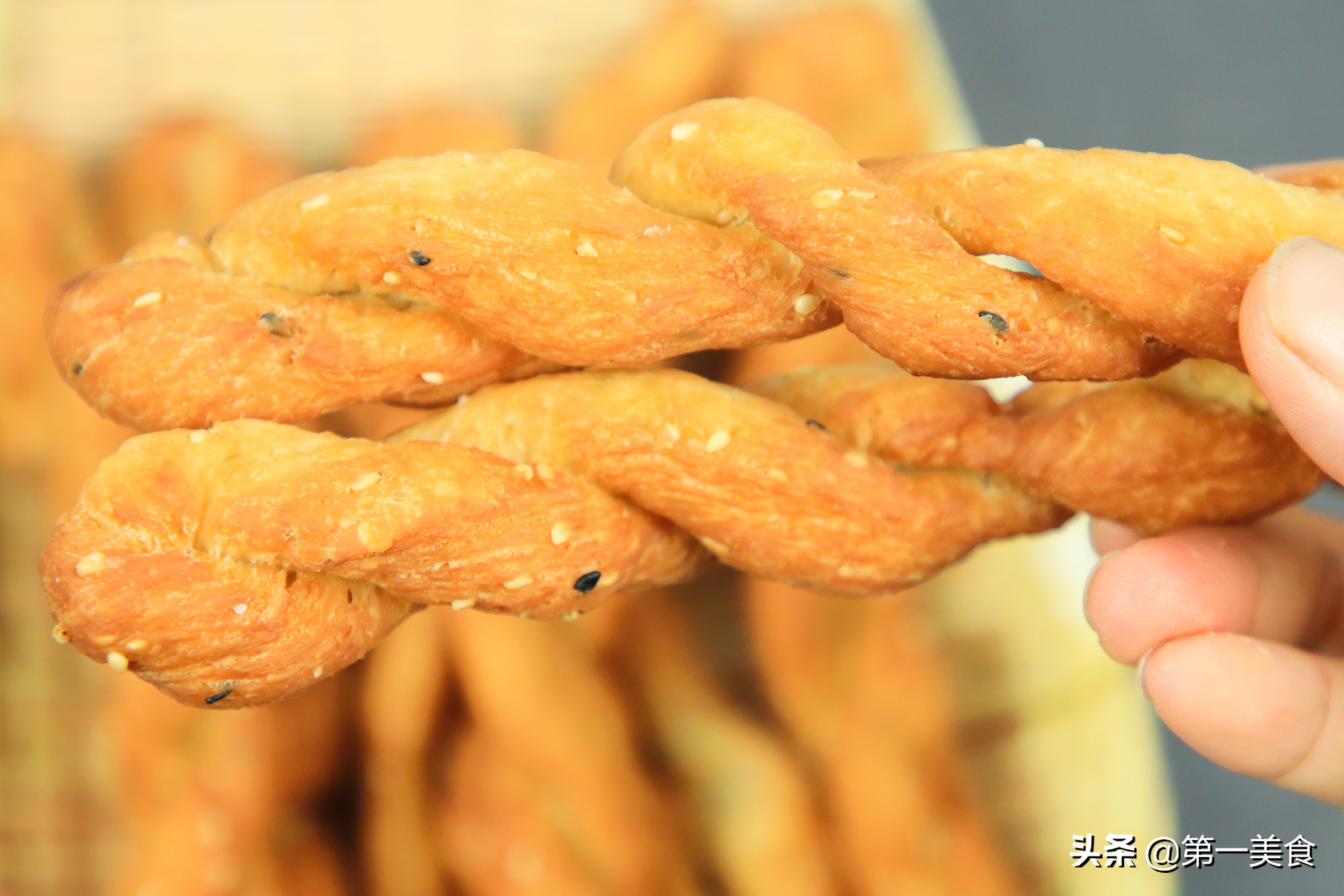 正宗酥脆麻花的做法,麻花不要苏打的做法