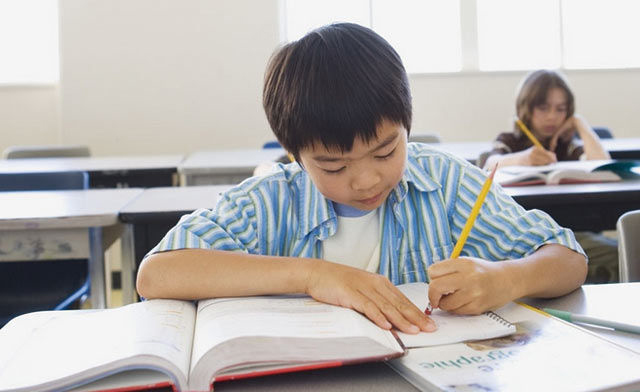 孩子数学不会算怎么教,数学不开窍的孩子很笨吗