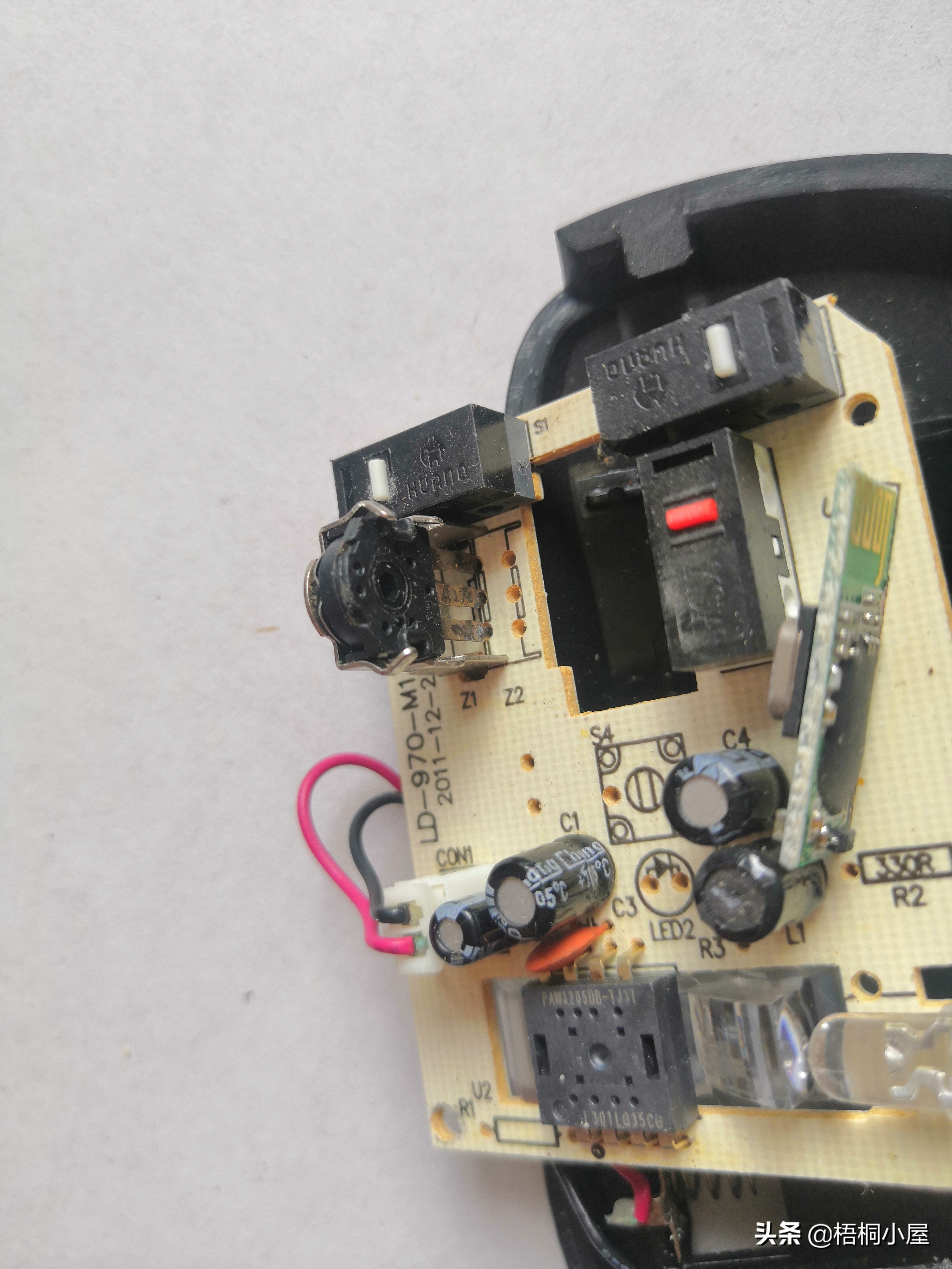 鼠标滚轮按压失灵但是滑动正常,电脑鼠标滚轮失灵维修视频