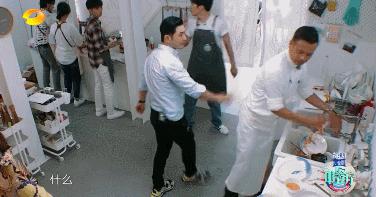 中餐厅黄晓明和苏大强,中餐厅赵薇和黄晓明区别