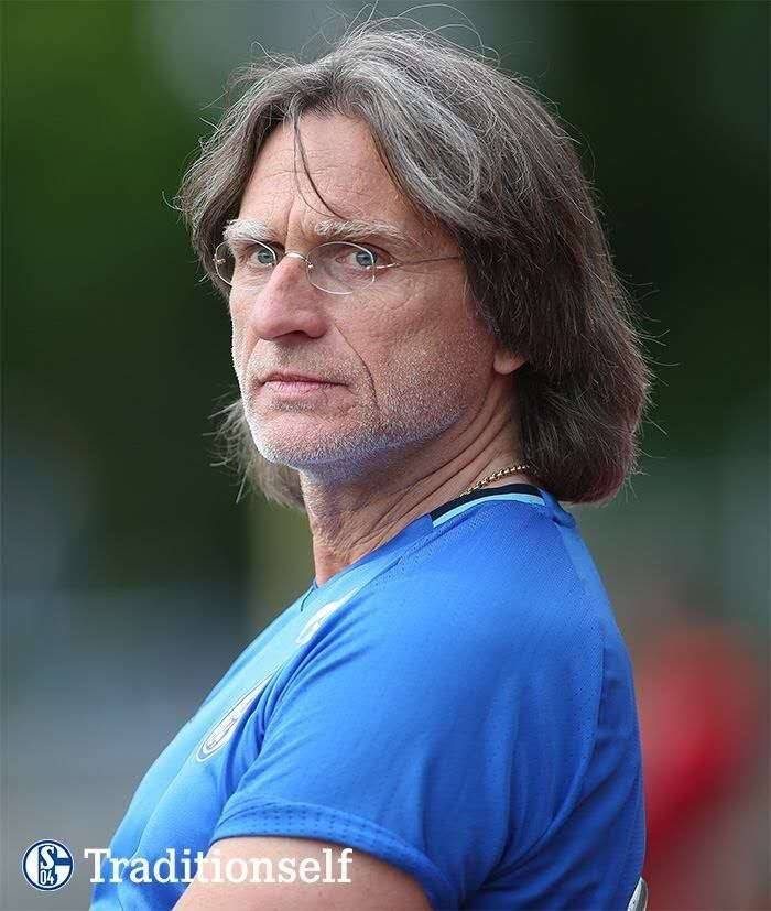 赤手空拳与持刀歹徒搏斗,赤手空拳与歹徒搏斗