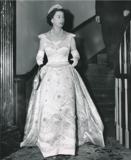 伊丽莎白女王礼服,伊丽莎白女王的礼裙