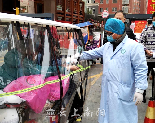 社区党建联盟防控疫情工作,群防群治筑牢基层疫情防控堡垒