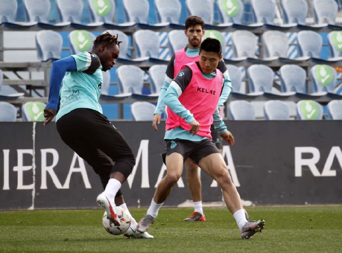 武磊是在第几分钟被换上场的,武磊出场时间