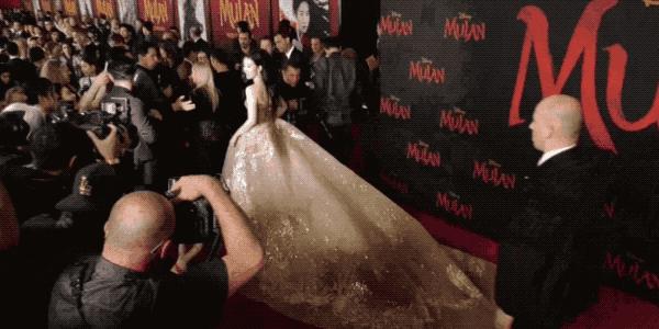 刘亦菲走红毯穿的礼服 (刘亦菲结婚了吗2017)