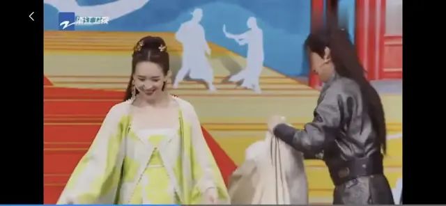 章子怡周一围采访暧昧,章子怡与周一围私下关系