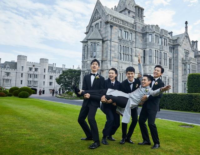 伴郎怎么避免争新郎风头,伴郎服怎么穿才不像服务员