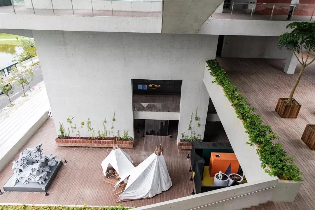 深圳免费十大打卡景点攻略,深圳凤凰城地铁站网红打卡