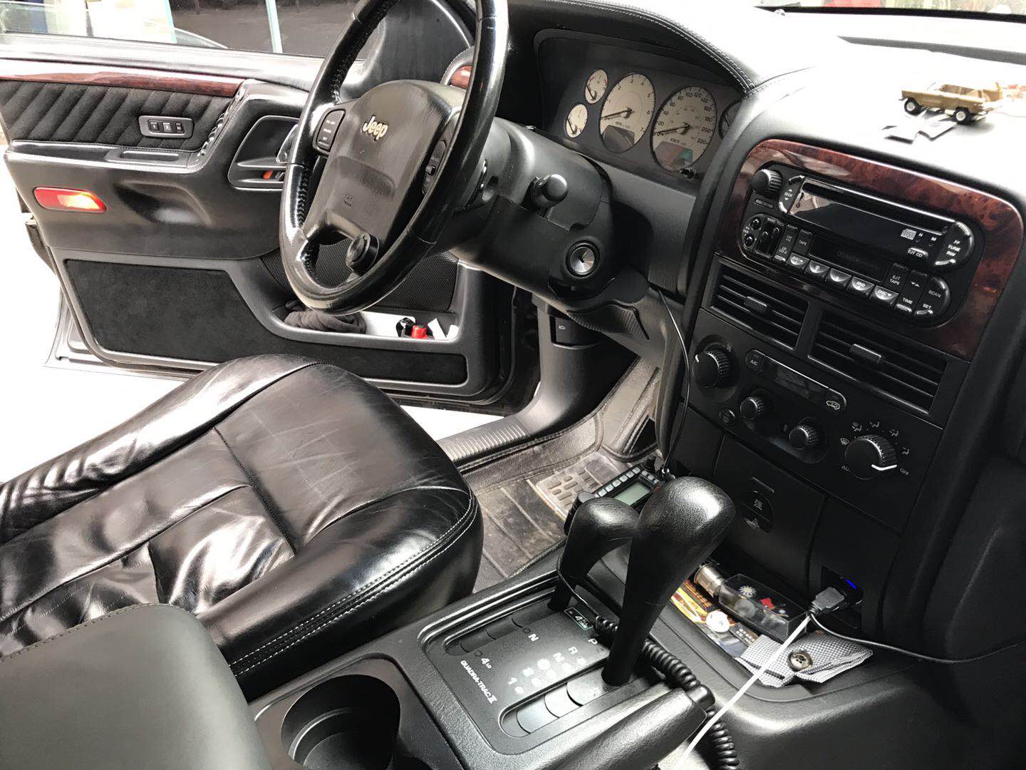 在国内生不逢时的第二代大切诺基WJ，还记得他么？他陪我走遍天涯