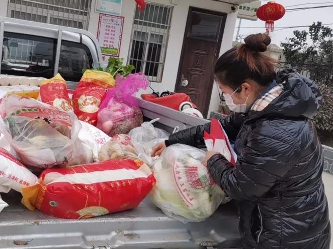 阜阳颍州区“红色代办员”：你安心在家，我负责跑腿