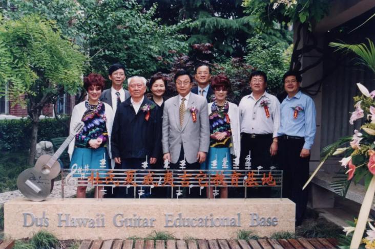 一富商买上海豪宅掩护地下*党**，日军强行搜查，妻子穿和服喝退敌人