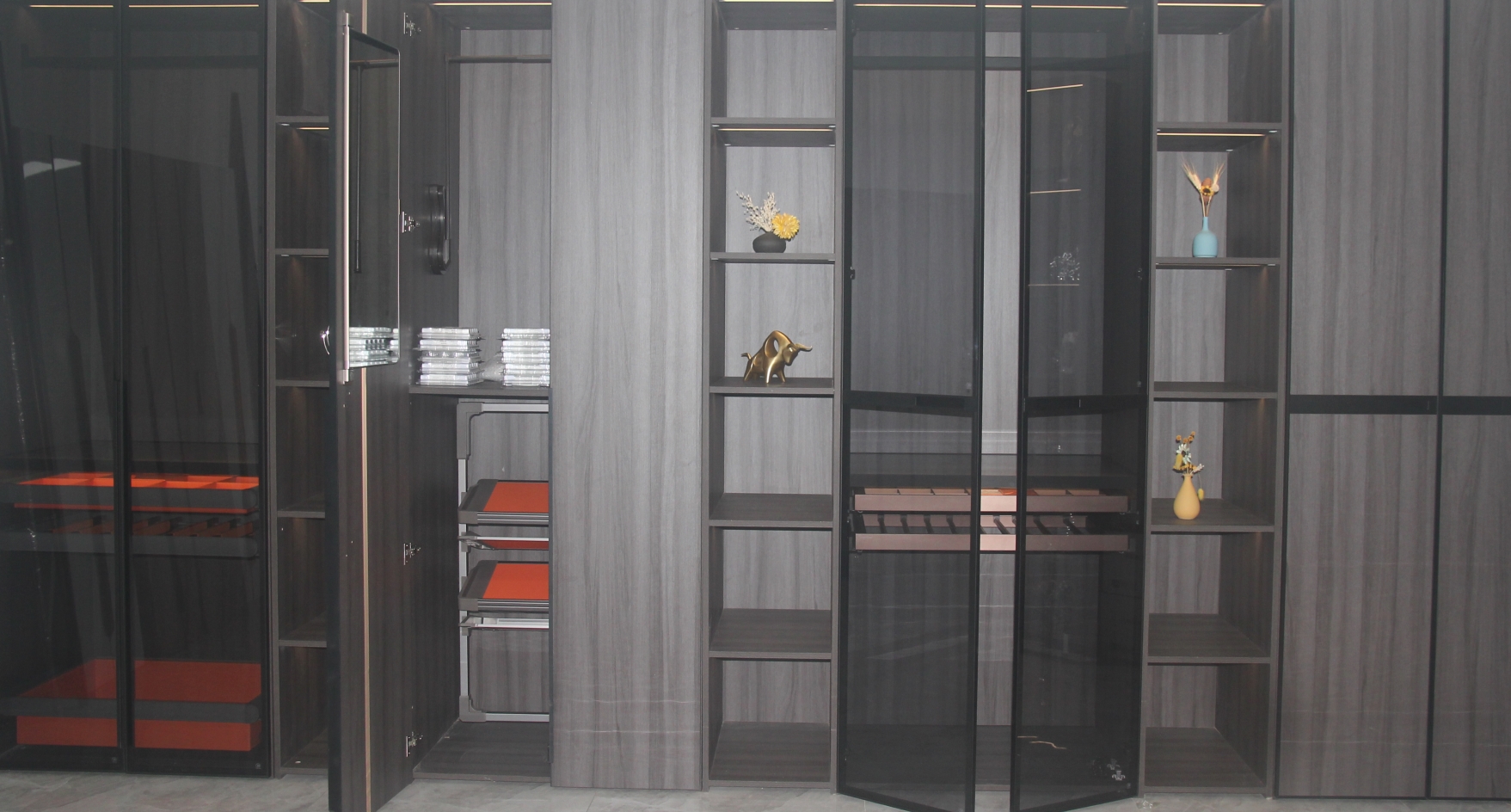 克诺斯邦高端全屋家居定制工厂,克诺斯邦全屋定制系统