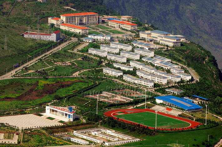 溪洛渡水电站近距离观看,传说中的金沙江溪洛渡水电站