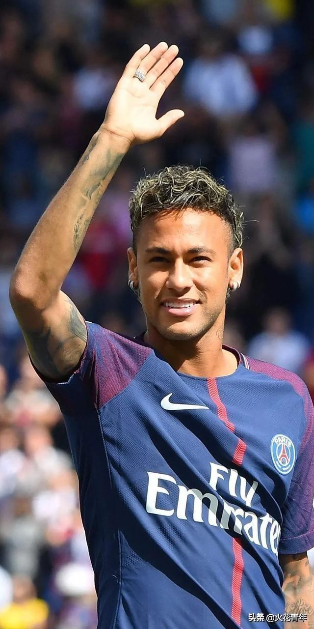 贝利评价内马尔,内马尔曾经被誉为巴西的希望