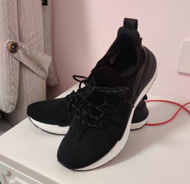 小米199元不输阿迪耐克,小米nike199