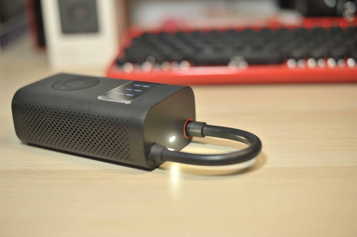 有车一族的新式*器武**，米家新推内置电池，不需另外接电的充气宝