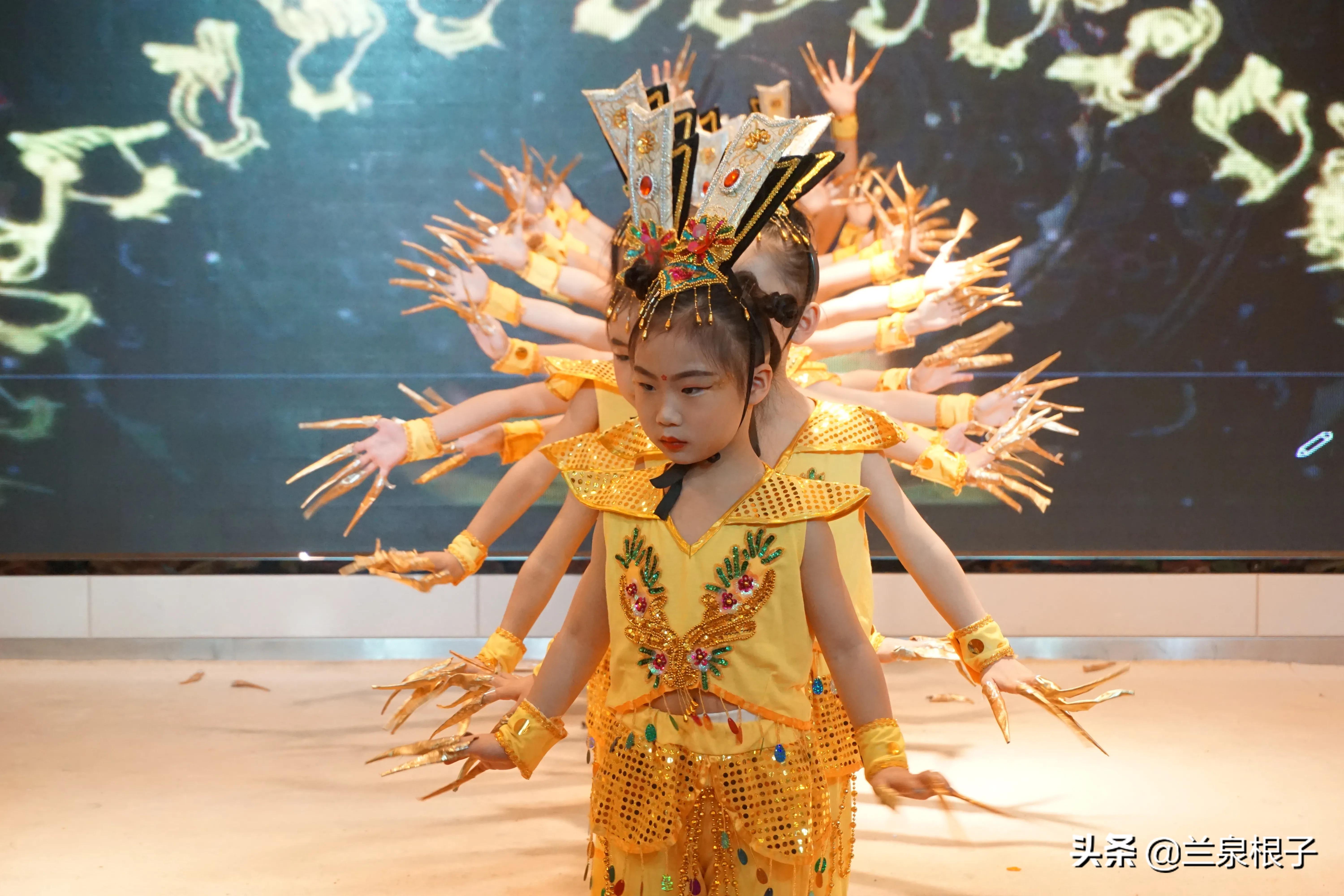 金色阳光幼儿园嘉年华,迎新年亲子活动幼儿园