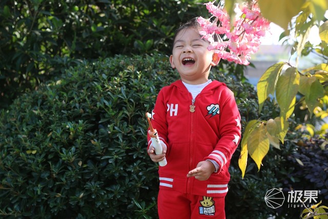 更懂儿童的儿童电动牙刷——iite牙小白S2体验