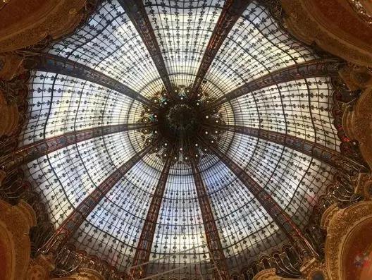 一个艺术兼商业的多维日常空间,商业与艺术结合的设计