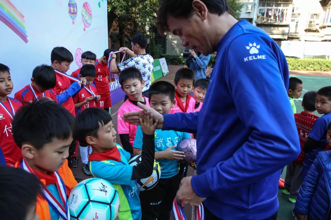 足球文化进校园,体育文化进校园