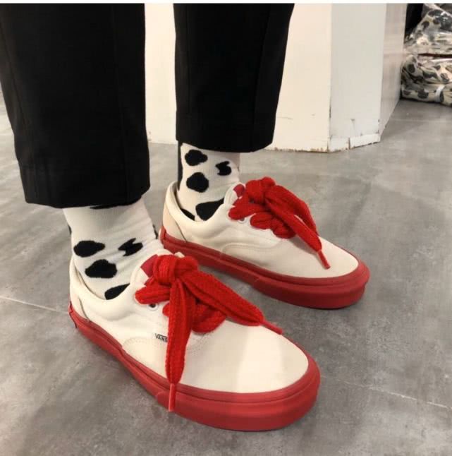 珍惜你的女孩和Vans