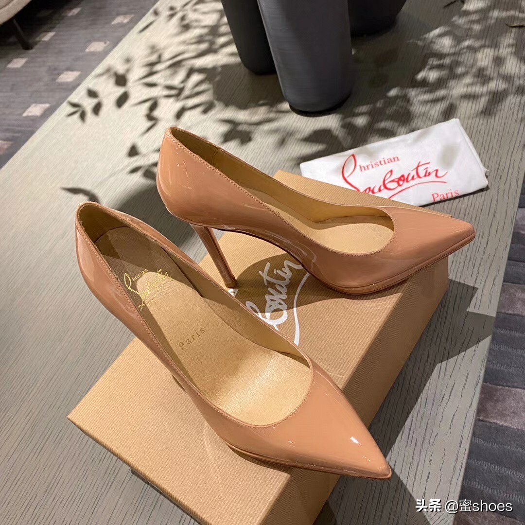 cl红底鞋最舒服的款式,cl红底鞋尺码偏大多少