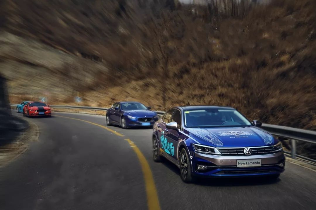 supreme联名车型,supreme联名车多少钱