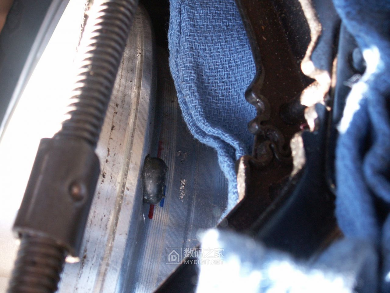 无需匹配的轮胎传感器怎么装,带胎压传感器的轮胎更换教程