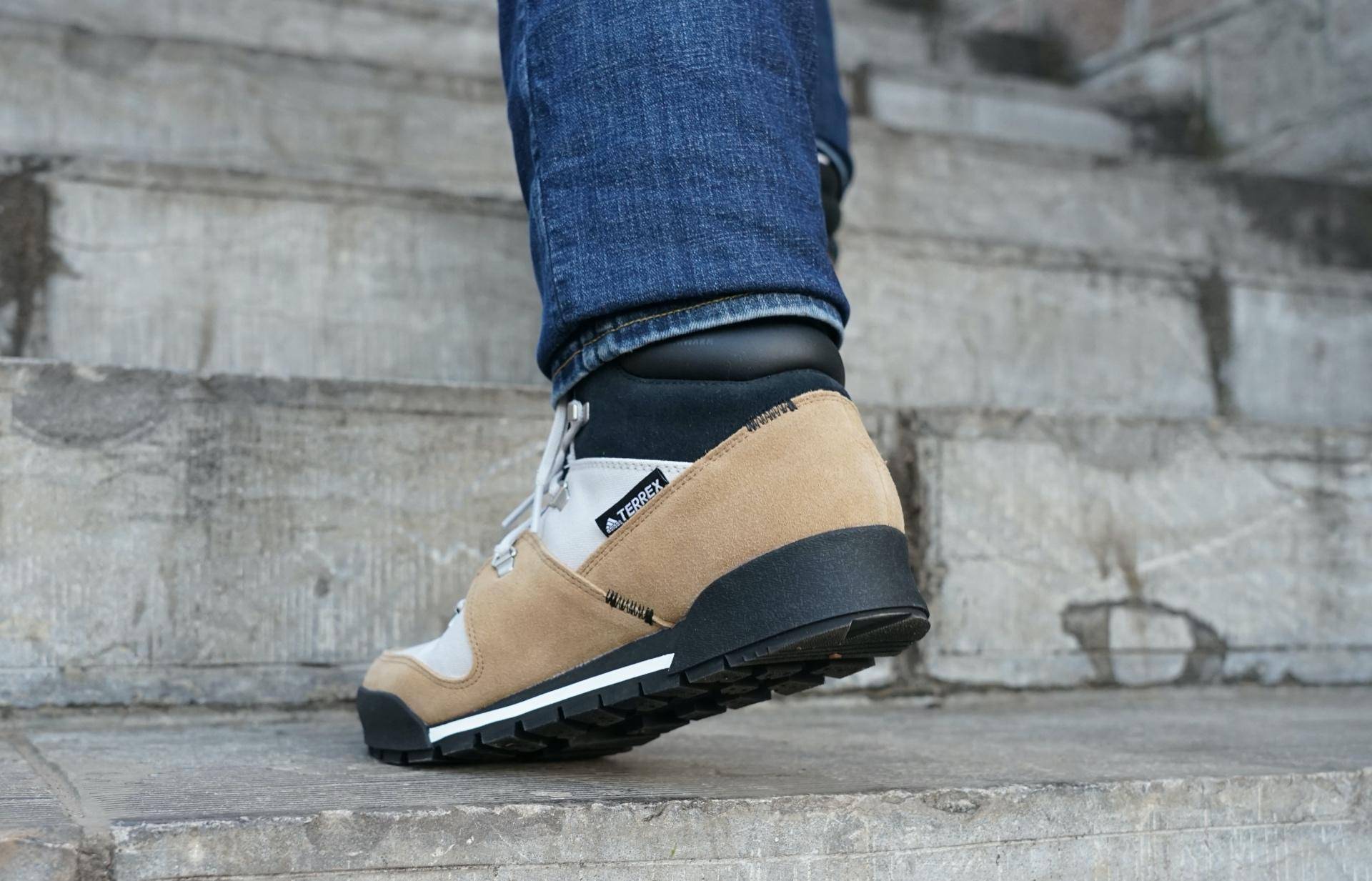 adidasterrex户外鞋防水吗,adidasterrex户外登山鞋和跑步鞋