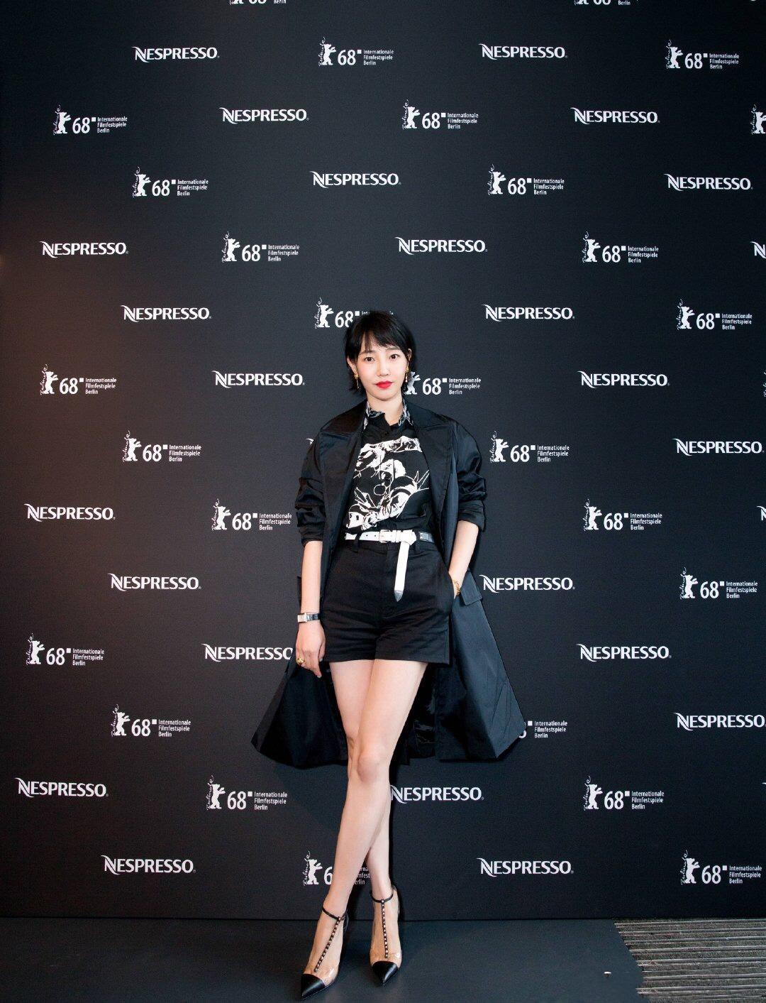 新中式秋冬穿搭白百何,外长里短穿搭夏季