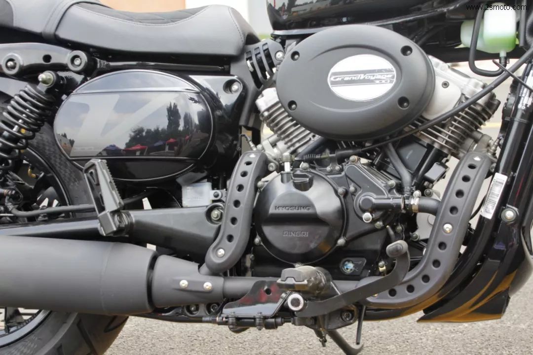 龙嘉v霸250与gv300对比,无极300ac与龙嘉v途250