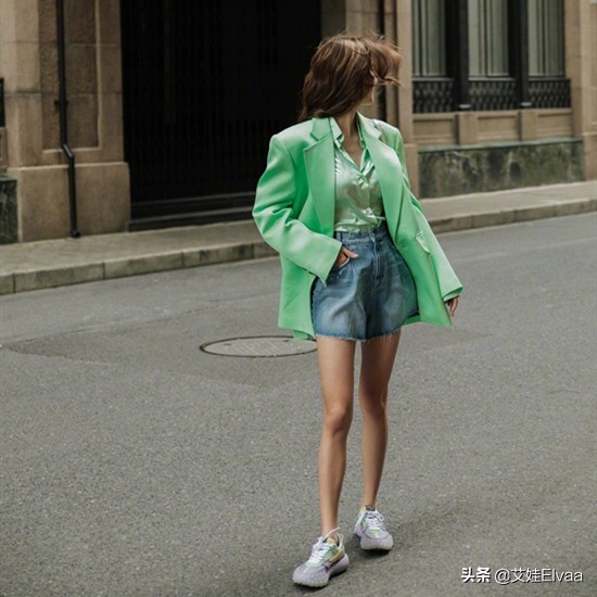 吴千语穿晚礼服走红毯视频,吴千语街拍穿搭