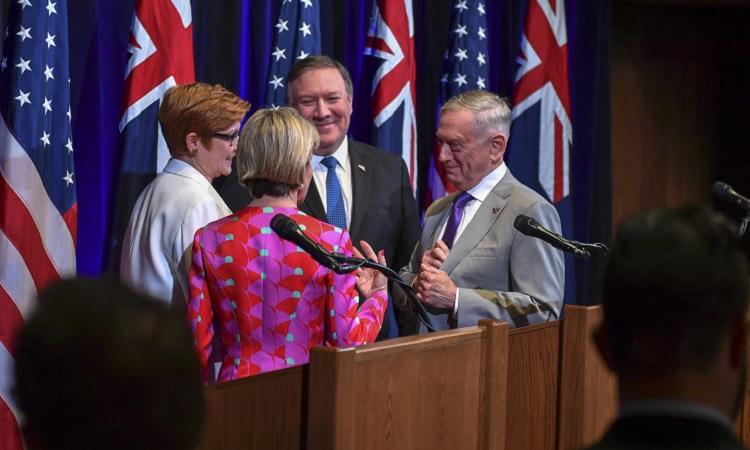 澳国防部自揭家丑？知名女明星早年曾前往阿富汗劳军，却与士兵发生不正当关系