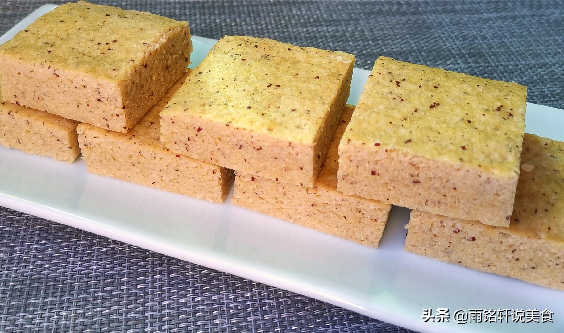 整粒小米做小米糕,小米做米糕的制作过程