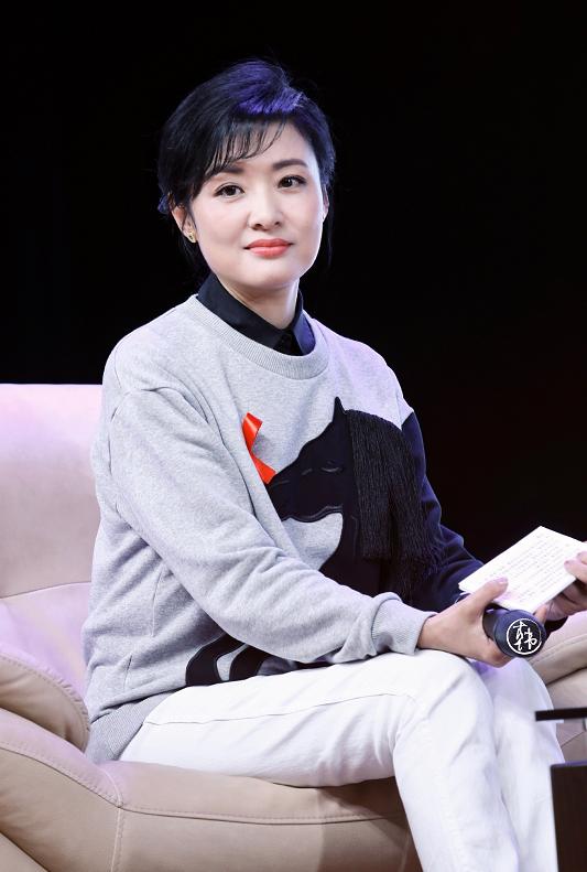 周涛黑色衬衫怎么搭配,周涛穿搭风格