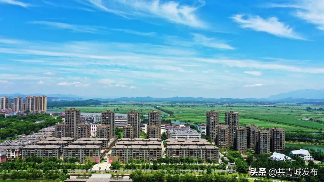 有一种蓝叫火焰蓝朗诵,有一种蓝叫海蓝