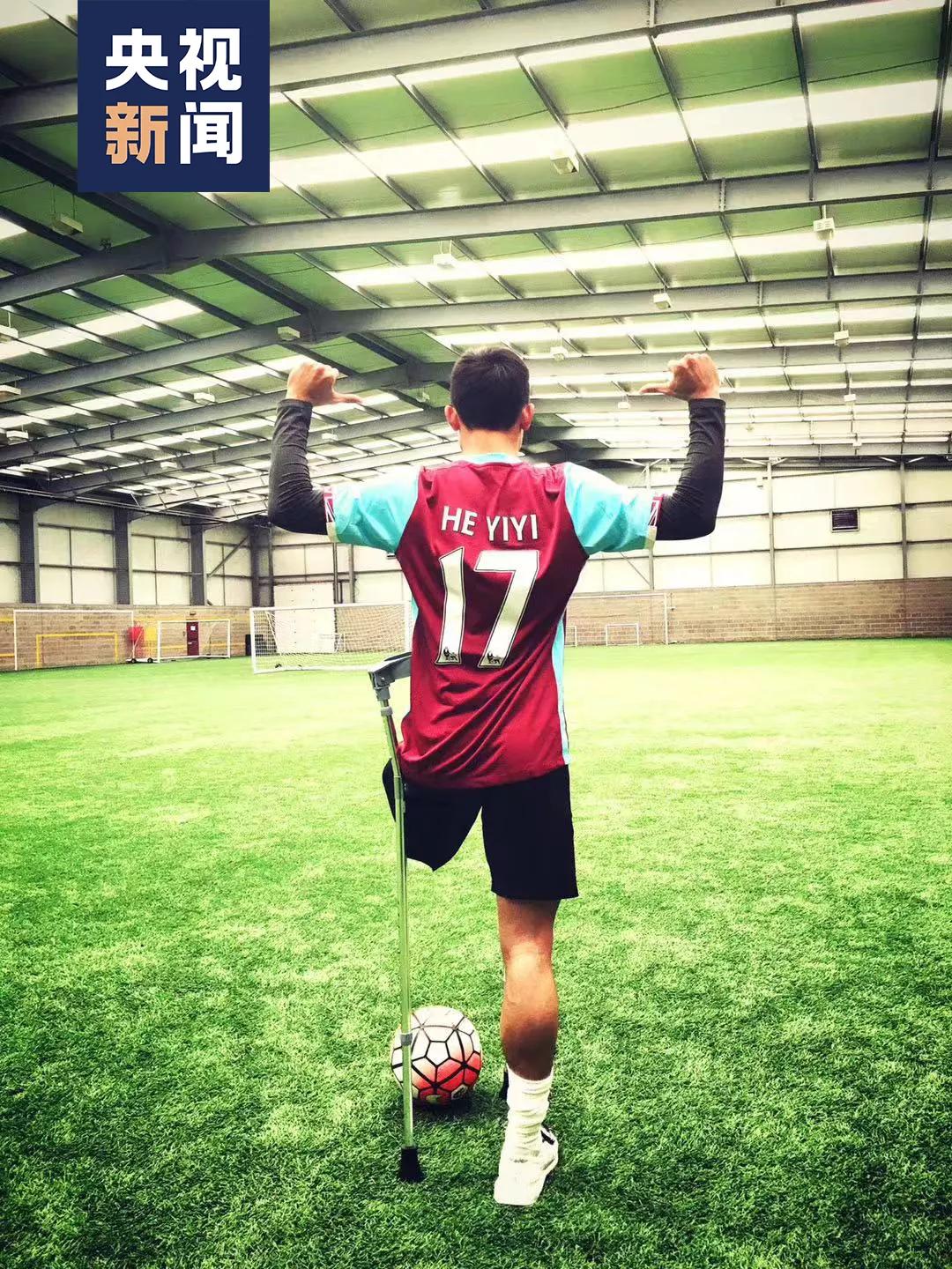 足球场上的飞速狂奔,足球狂奔全场