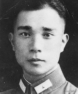 张鼎丞任华中司令，为了让粟裕指挥作战，另建华中*战野**军