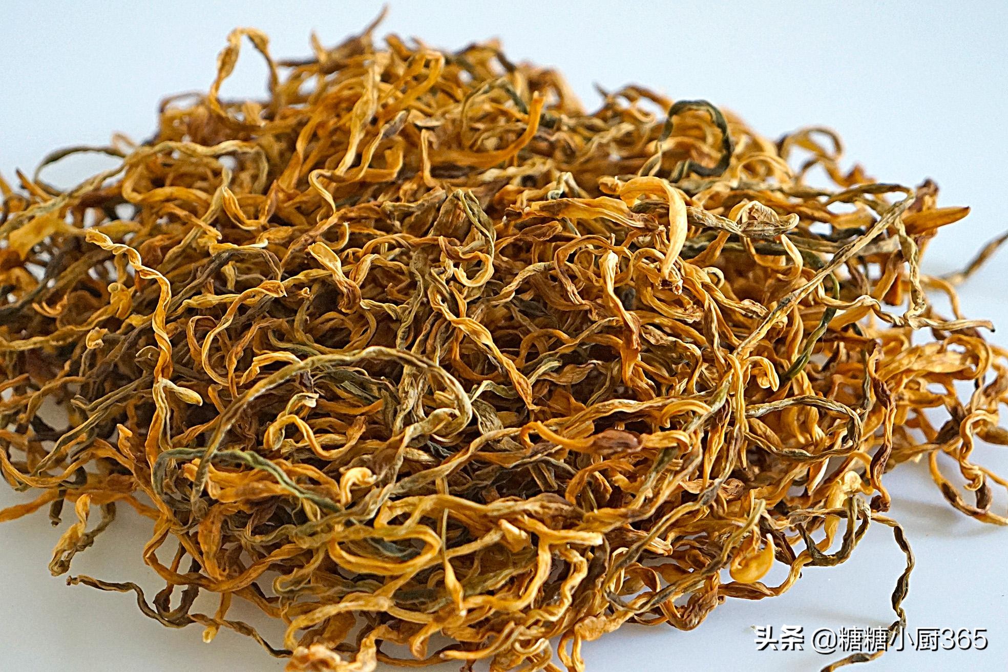 立秋了，天气好豆角又便宜，别忘多买点回来晒菜干，烧肉吃贼香