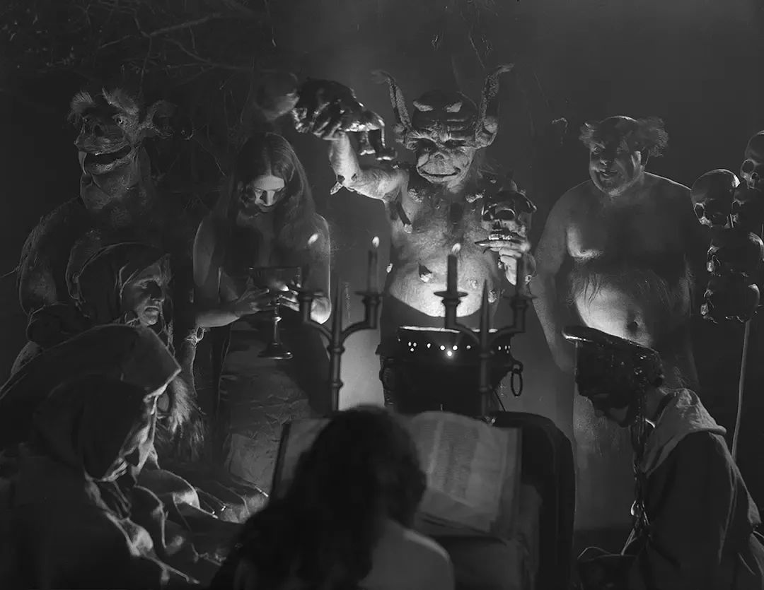 惊悚恐怖片推荐,恐怖电影推荐血腥起源