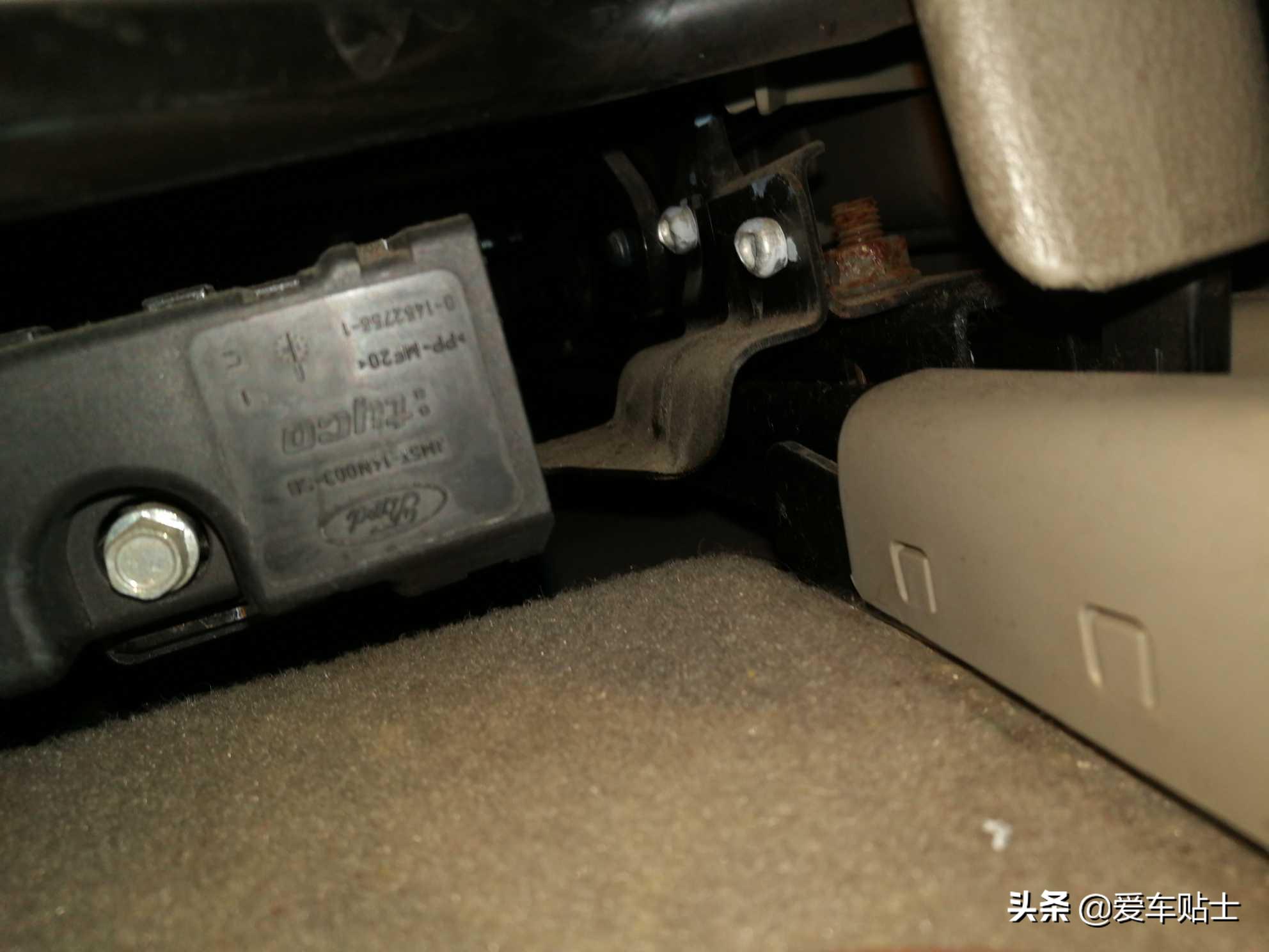 二手车蒙迪欧致胜2.0t和2.3哪个好,福特蒙迪欧致胜改色高贵大气